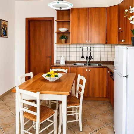 Vacanze Vista Mare Tatil Evi *